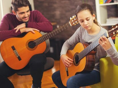 Ponuka práce - učiteľ hry na gitare